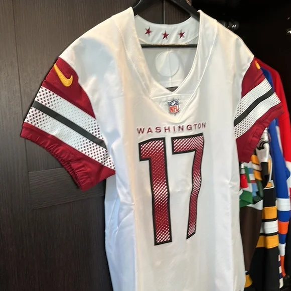 Terry McLaurin NFL Washington Commanders Nike Authentic Vapor Elite NFL Jersey - Picture 2 of 11